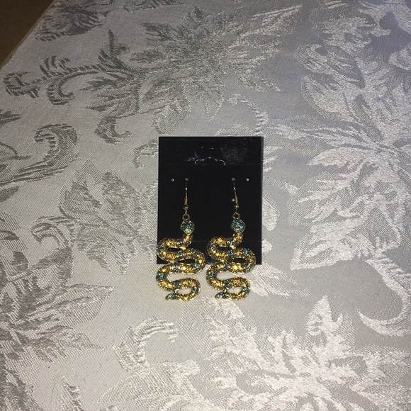 Rhinestone snake earrings - Picture 7 of 8